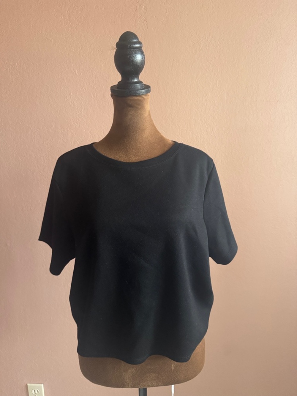 Everyday Black Short Sleeve Crewneck Tee